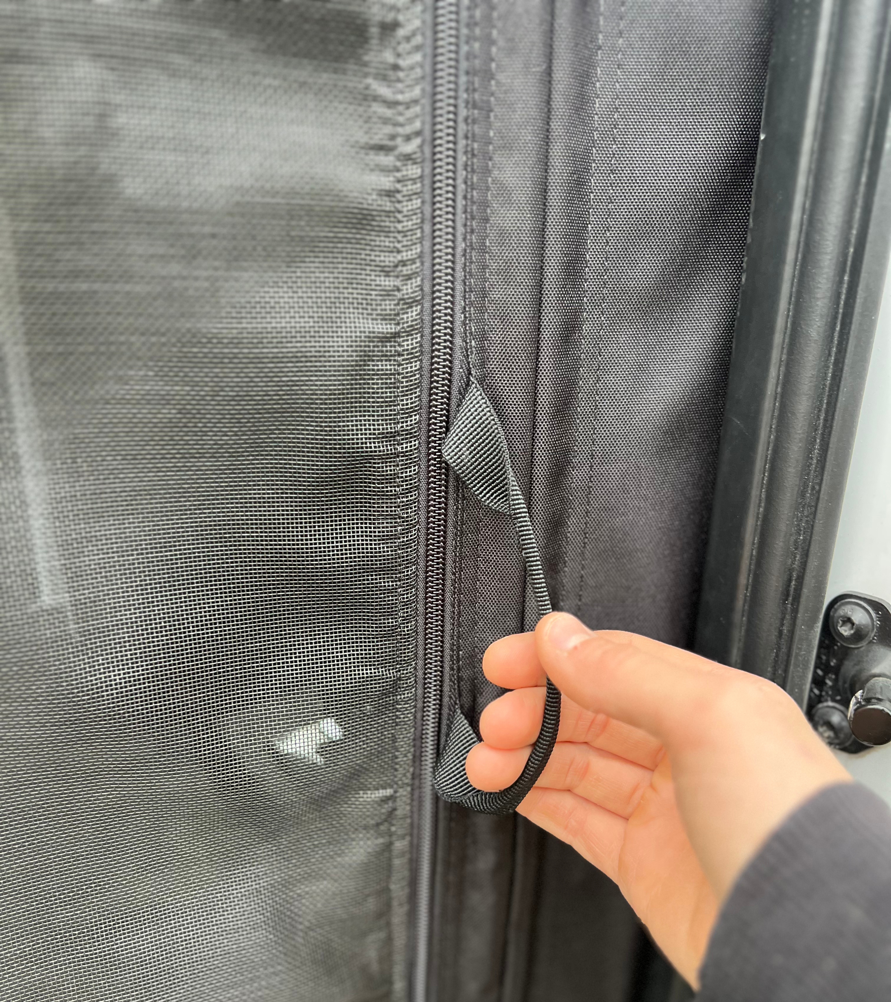 Transit side door screen